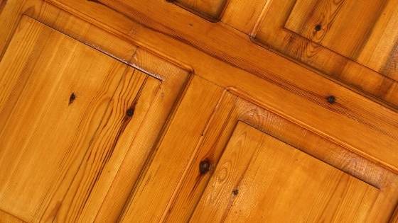 Want to paint over out-of-style wood panels? Here are some tips so you do it right.